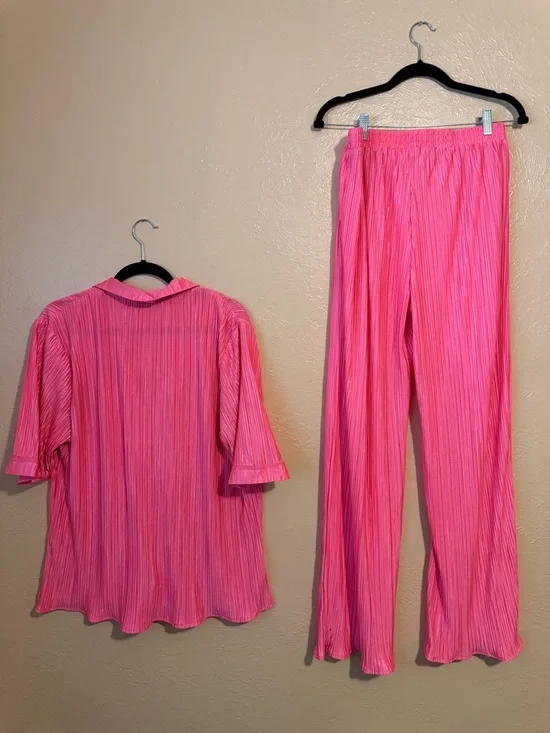 Dressed in LALA Pleated Two-Piece Lounge Set in Hot Pink - Picture 2 of 3
